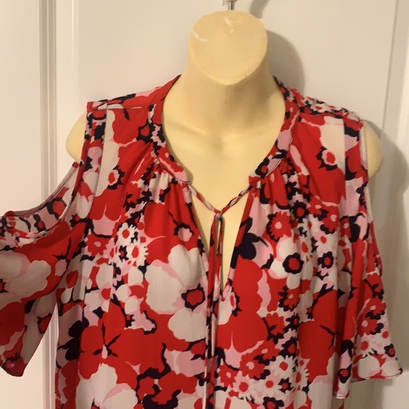 NWOT Michael Kors cold shoulder blouse - Picture 2 of 4